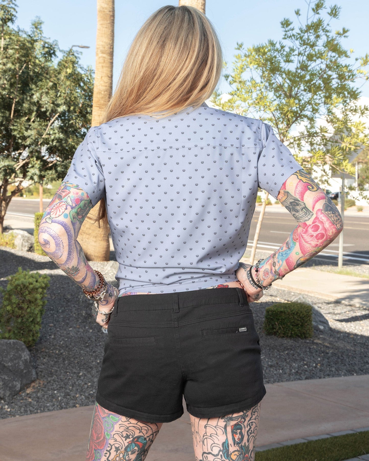 Women's Salty Crest Party Shirt - Black & Gray